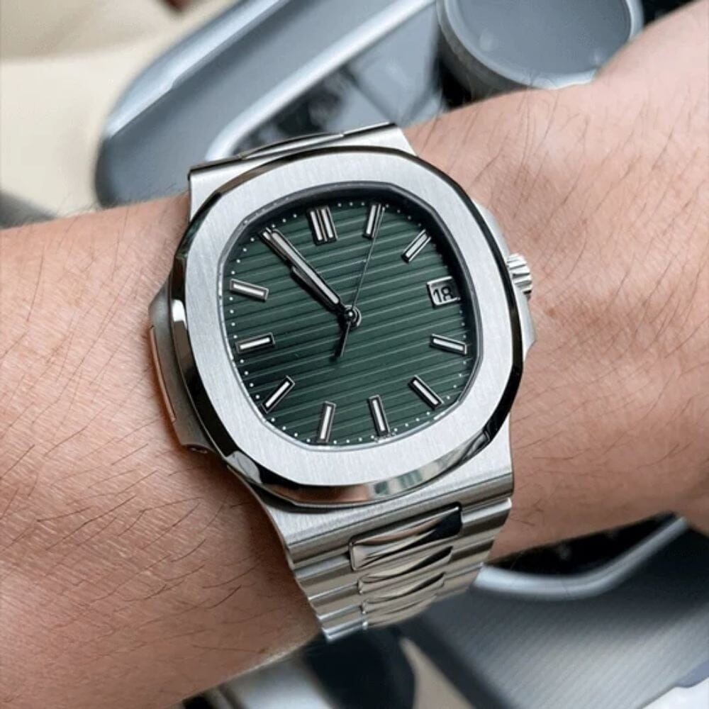Nautilus 5711/1A-014 'Olive Green' Luxury Watch